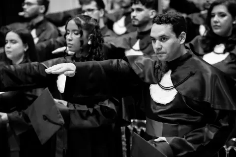 Juramento e homenagens, foto 90 de 180, em preto e branco