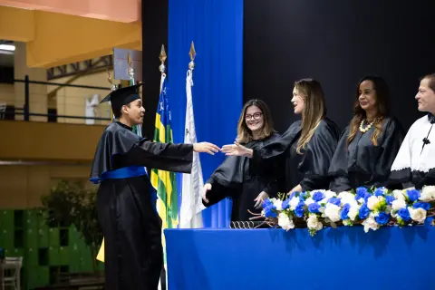Colação de grau: palco e diploma, foto 111 de 180