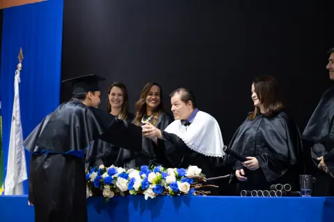 Colação de grau: palco e diploma, foto 114 de 180