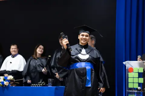 Colação de grau: palco e diploma, foto 122 de 180